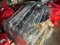 Diverse onderdelen - motorblokken - buitenboordmotor onderdelen - afbeelding 1 van  4