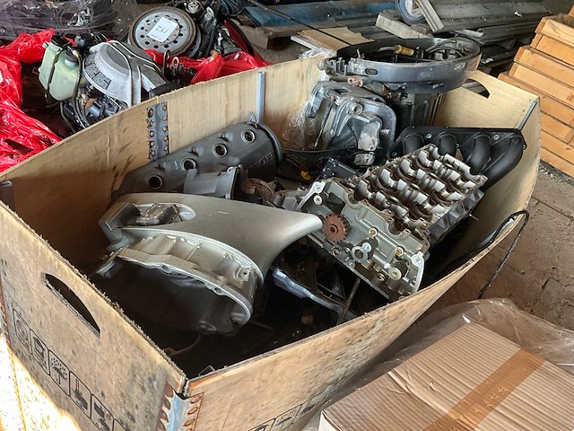 Diverse onderdelen - motorblokken - buitenboordmotor onderdelen - afbeelding 7 van  8