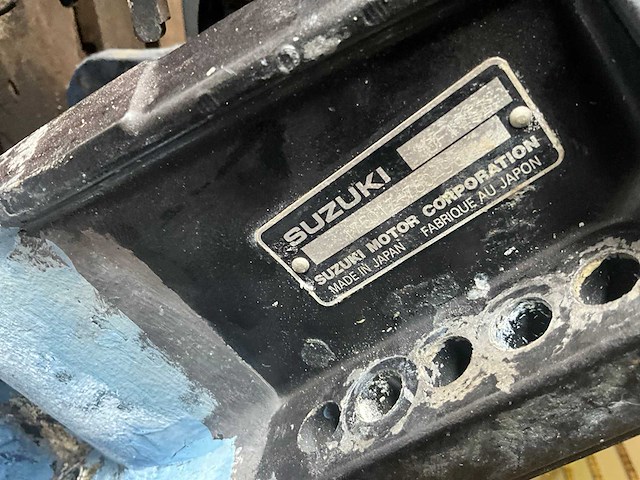 Diverse onderdelen - motorblokken - buitenboordmotor onderdelen - afbeelding 5 van  7