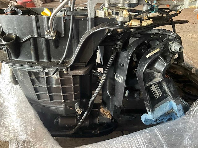 Diverse onderdelen - motorblokken - buitenboordmotor onderdelen - afbeelding 6 van  7