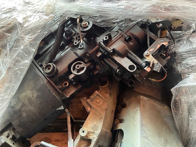 Diverse onderdelen - motorblokken - buitenboordmotor onderdelen - afbeelding 3 van  6