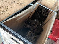 Diverse onderdelen - motorblokken - buitenboordmotor onderdelen - afbeelding 1 van  5