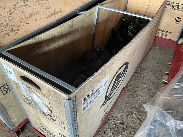 Diverse onderdelen - motorblokken - buitenboordmotor onderdelen - afbeelding 2 van  5