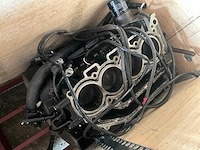 Diverse onderdelen - motorblokken - buitenboordmotor onderdelen - afbeelding 4 van  5