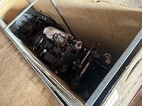 Diverse onderdelen - motorblokken - buitenboordmotor onderdelen - afbeelding 2 van  8