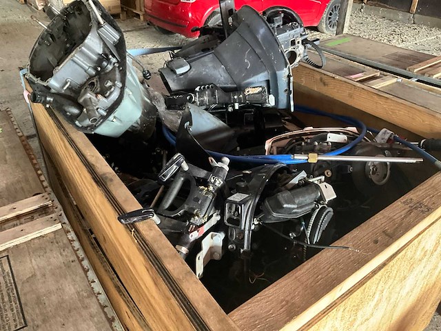 Diverse onderdelen - motorblokken - buitenboordmotor onderdelen - afbeelding 1 van  7