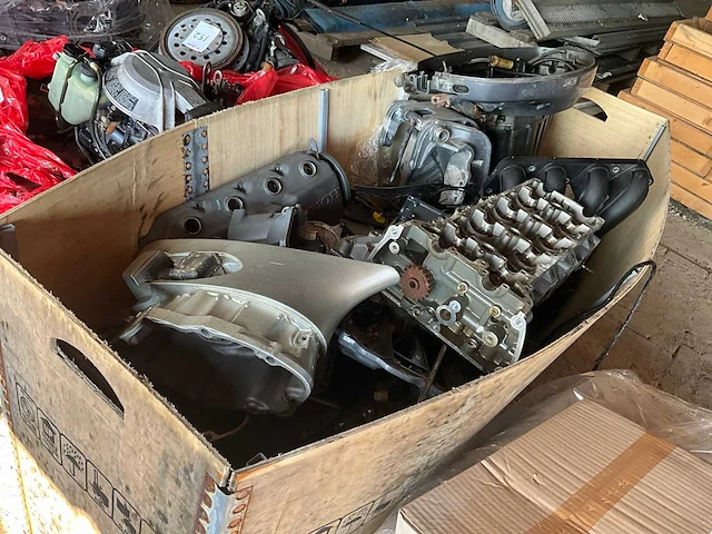 Diverse onderdelen - motorblokken - buitenboordmotor onderdelen - afbeelding 6 van  8
