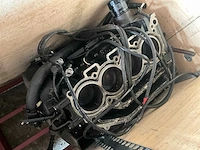 Diverse onderdelen - motorblokken - buitenboordmotor onderdelen - afbeelding 4 van  5