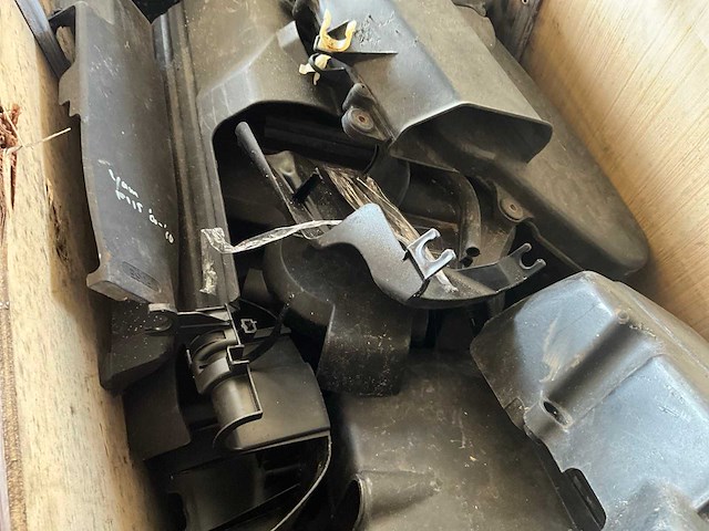 Diverse onderdelen - partij kappen - buitenboordmotor onderdelen - afbeelding 5 van  6