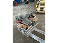 Diverse onderdelen - staarstuk onderdelen - buitenboordmotor onderdelen - afbeelding 2 van  2