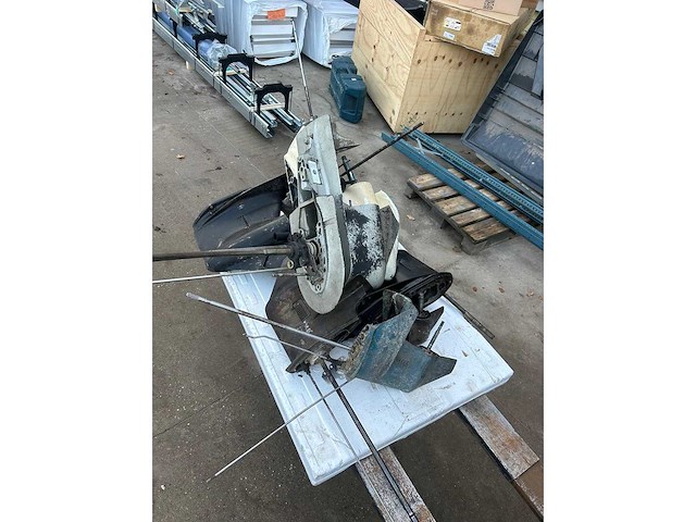 Diverse onderdelen - staartstukken - buitenboordmotor onderdelen - afbeelding 4 van  5