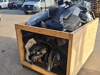 Diverse onderdelen - zijkappen. - buitenboordmotor onderdelen - afbeelding 1 van  2