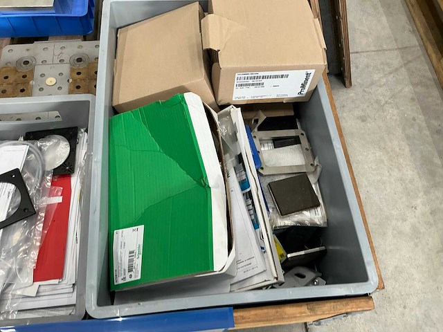 Diverse onderdelen en accessoires - afbeelding 4 van  8