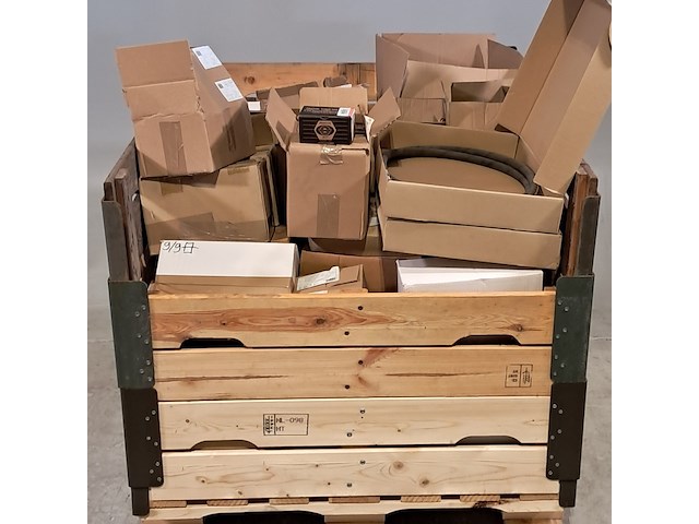 Diverse onderdelen en ijzerwaren, o.a brighton - afbeelding 1 van  9