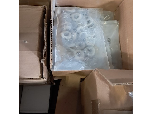 Diverse onderdelen en ijzerwaren, o.a daf - afbeelding 3 van  12