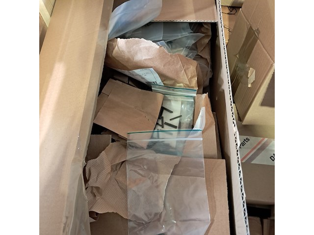 Diverse onderdelen en ijzerwaren, o.a daf - afbeelding 4 van  9