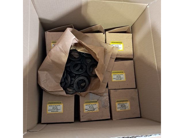 Diverse onderdelen en ijzerwaren, o.a fabory - afbeelding 9 van  9