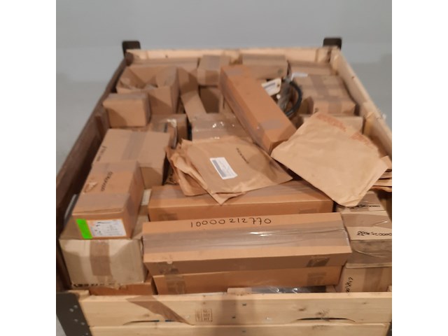 Diverse onderdelen en ijzerwaren - afbeelding 2 van  9