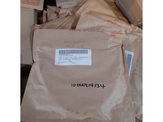 Diverse onderdelen en ijzerwaren - afbeelding 3 van  9