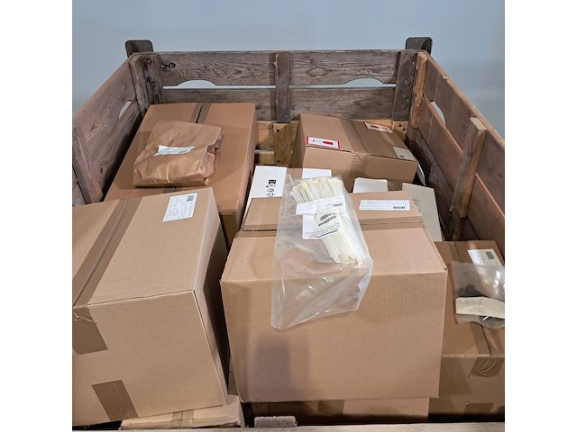 Diverse onderdelen en ijzerwaren - afbeelding 2 van  9