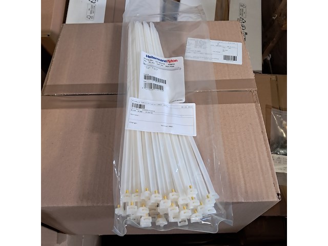 Diverse onderdelen en ijzerwaren - afbeelding 3 van  9