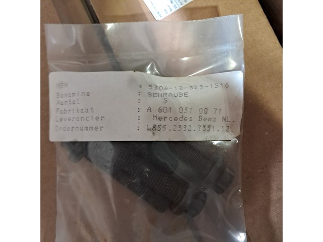 Diverse onderdelen en ijzerwaren - afbeelding 7 van  9