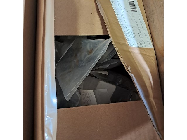 Diverse onderdelen en ijzerwaren - afbeelding 8 van  9