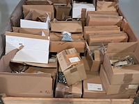 Diverse onderdelen en ijzerwaren - afbeelding 2 van  8