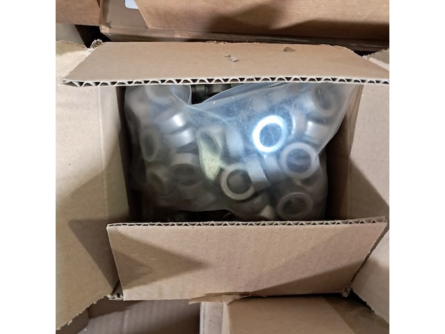 Diverse onderdelen en ijzerwaren - afbeelding 4 van  8