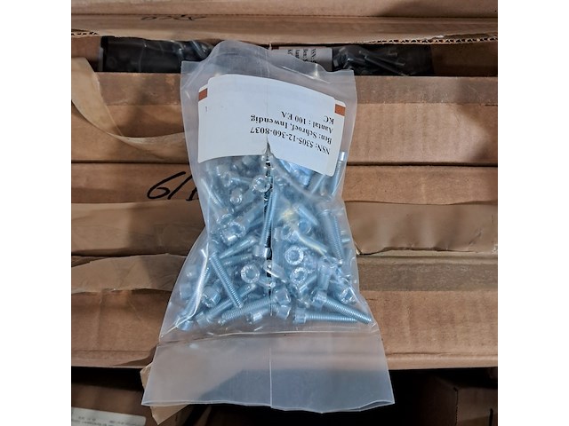 Diverse onderdelen en ijzerwaren - afbeelding 5 van  8