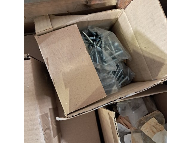 Diverse onderdelen en ijzerwaren - afbeelding 7 van  8