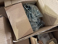 Diverse onderdelen en ijzerwaren - afbeelding 7 van  8