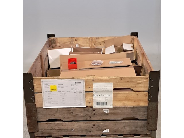 Diverse onderdelen en ijzerwaren - afbeelding 1 van  8