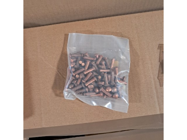 Diverse onderdelen en ijzerwaren - afbeelding 4 van  8