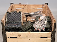 Diverse onderdelen en printplaten - afbeelding 1 van  7