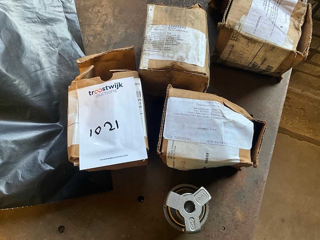 Diverse onderdelen, gereedschappen en accessoires (15x) - afbeelding 2 van  4