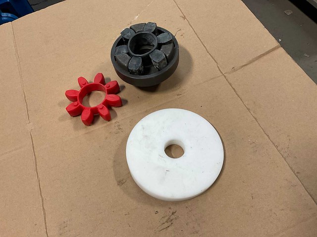 Diverse onderdelen, gereedschappen en accessoires - afbeelding 3 van  3