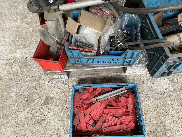 Diverse onderdelen, gereedschappen en accessoires - afbeelding 7 van  16