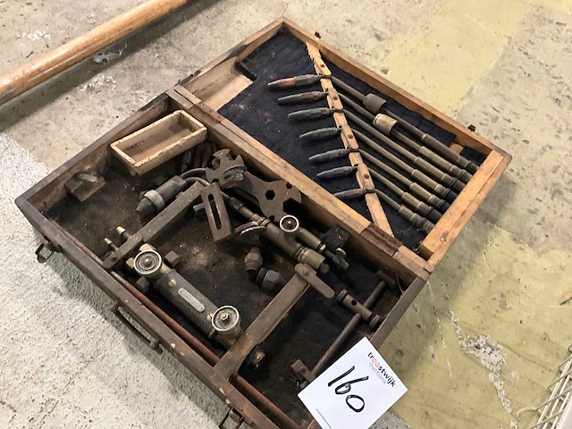 Diverse onderdelen, gereedschappen en accessoires - afbeelding 1 van  3