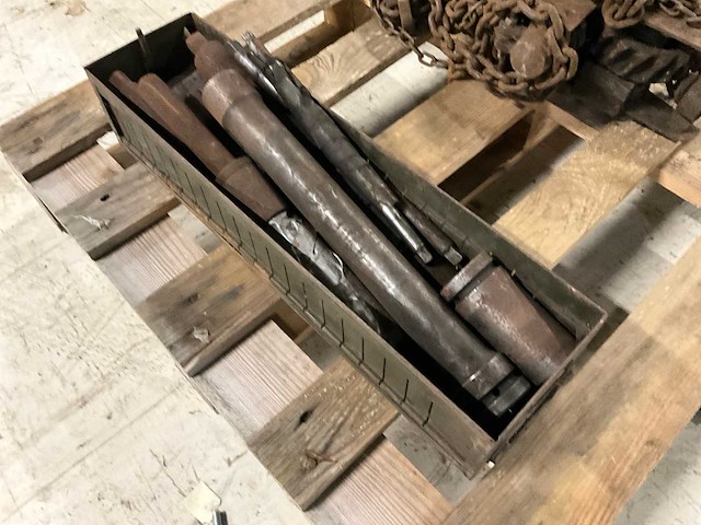 Diverse onderdelen, gereedschappen en accessoires - afbeelding 4 van  7