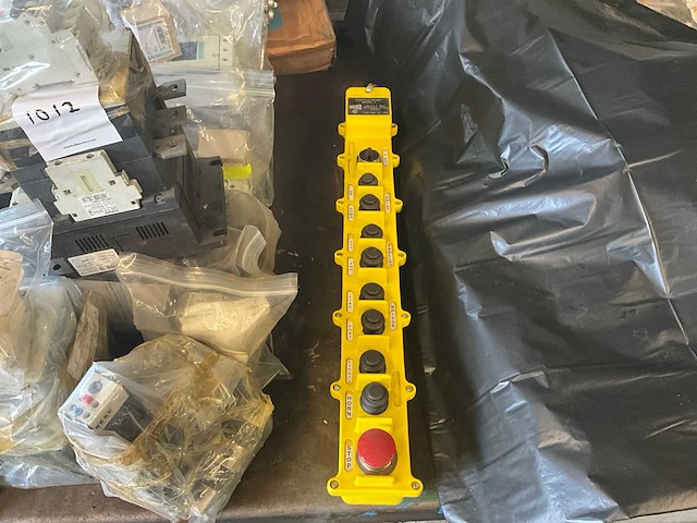 Diverse onderdelen, gereedschappen en accessoires - afbeelding 10 van  20