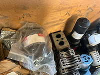 Diverse onderdelen, gereedschappen en accessoires - afbeelding 14 van  19