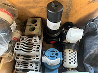 Diverse onderdelen, gereedschappen en accessoires - afbeelding 19 van  19