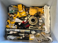 Diverse onderdelen, gereedschappen en accessoires - afbeelding 1 van  13