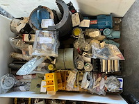 Diverse onderdelen, gereedschappen en accessoires - afbeelding 1 van  16