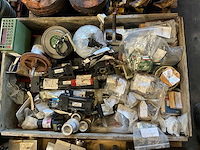 Diverse onderdelen, gereedschappen en accessoires - afbeelding 1 van  20