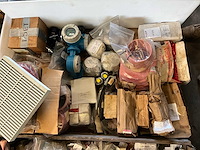 Diverse onderdelen, gereedschappen en accessoires - afbeelding 1 van  13