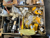 Diverse onderdelen, gereedschappen en accessoires - afbeelding 1 van  15