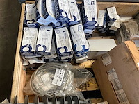 Diverse onderdelen, gereedschappen en accessoires - afbeelding 4 van  15