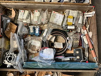 Diverse onderdelen, gereedschappen en accessoires - afbeelding 1 van  12